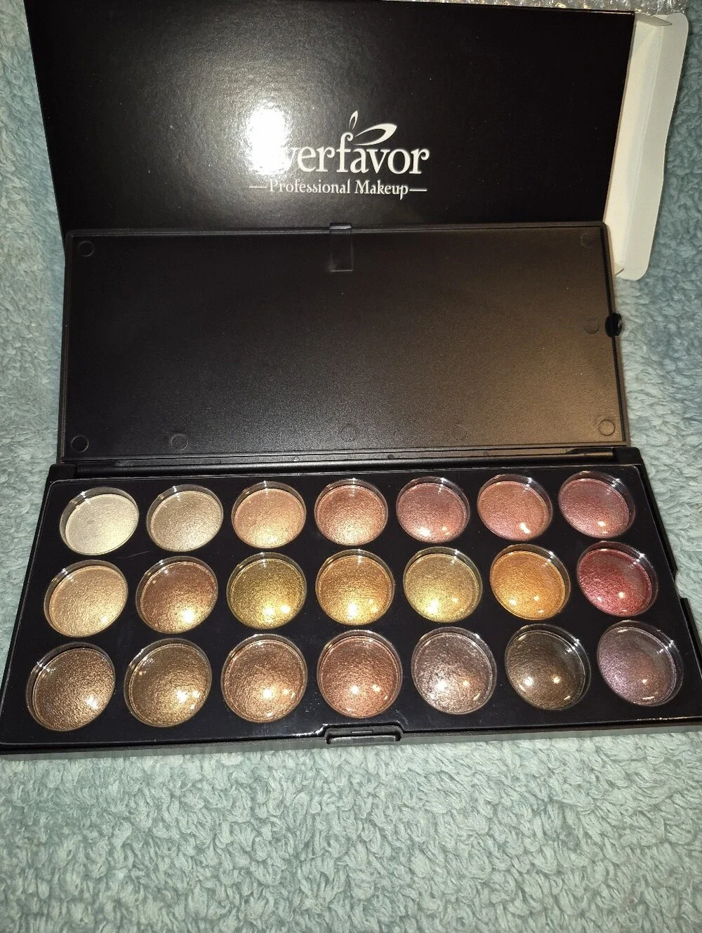 EVERFAVOR Baked Eyeshadow Palette - Warm Metallic Browns & Golds
